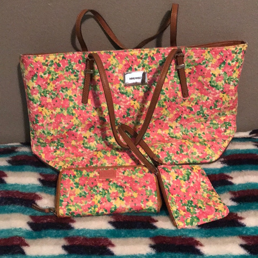 Purse and wallet